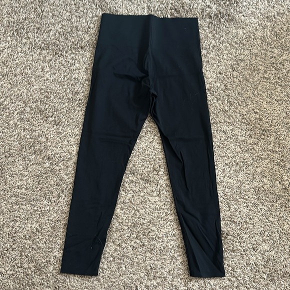 ECHT black leggings size medium - Picture 4 of 4